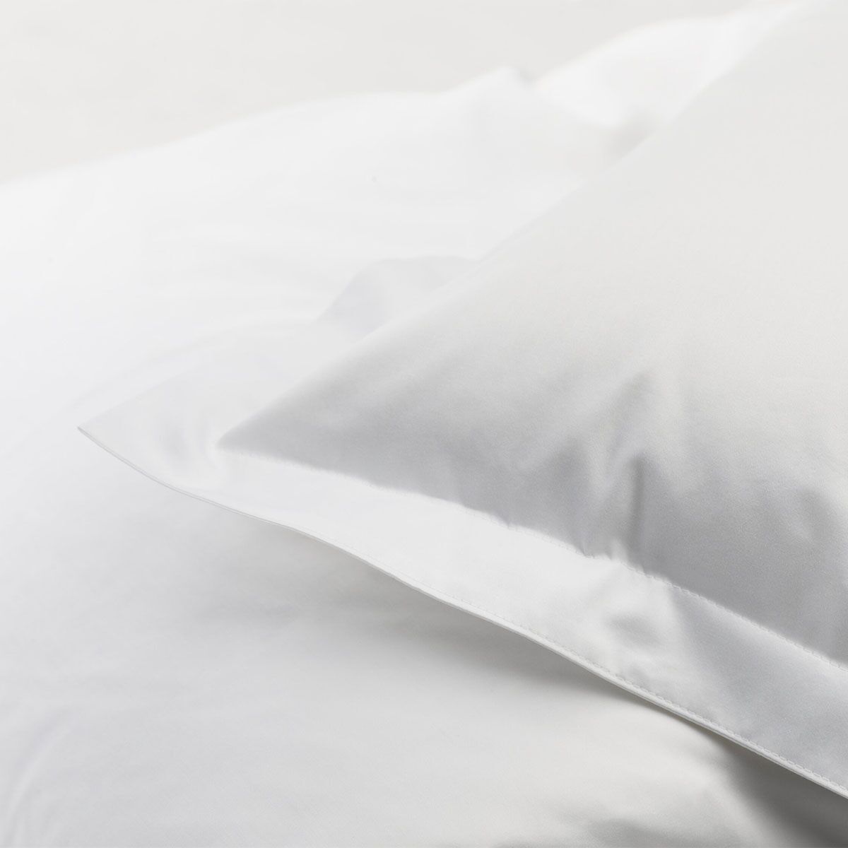 dux-paslakan-satin-plain-white påslakan