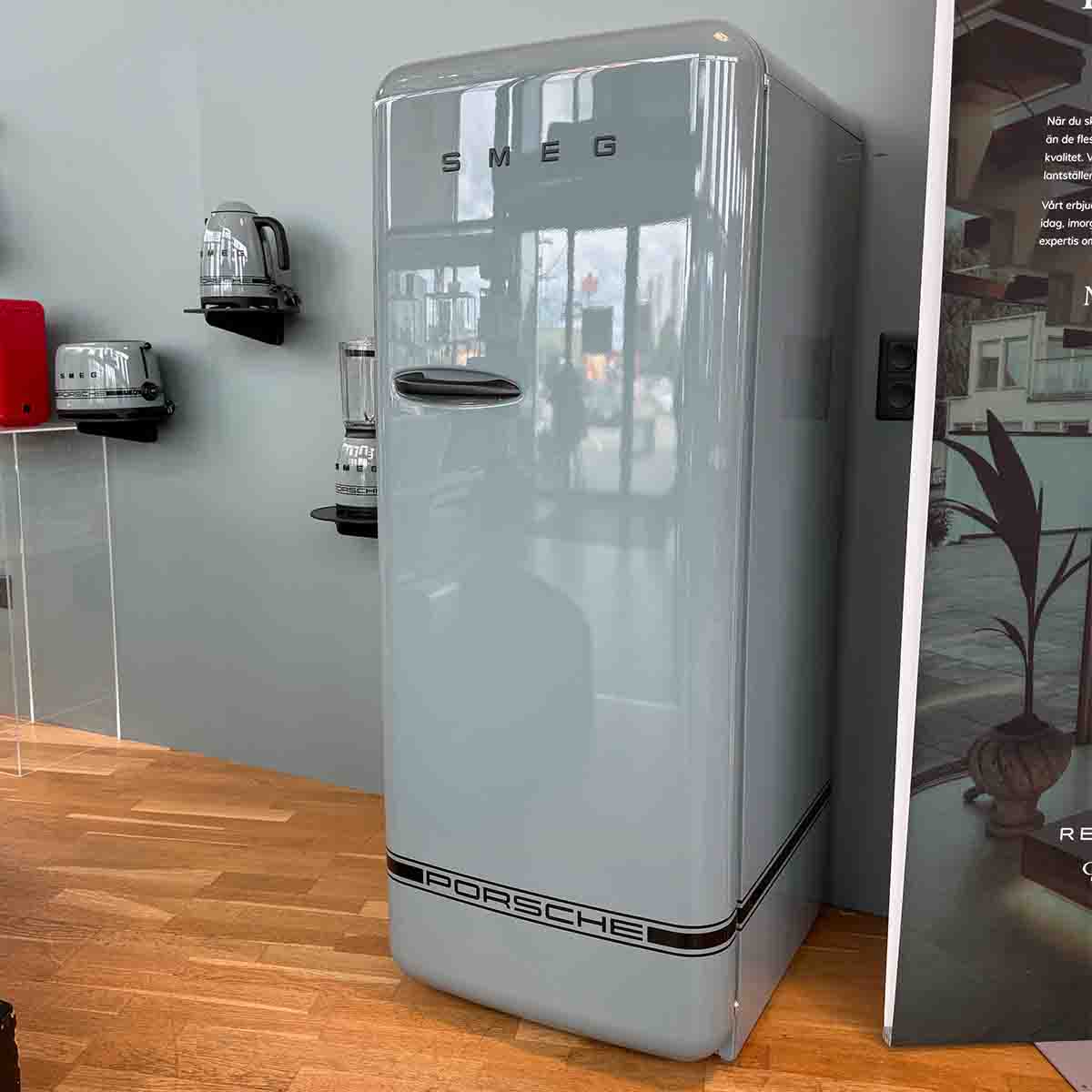 smeg-kyl-g-demo-1 Porsche x SMEG Kylskåp Shade Green